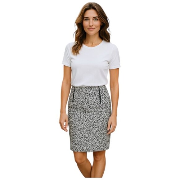 Ann Taylor Dresses & Skirts - Ann Taylor Size 10 Black White Leopard Print Front Zipper Detail Pencil Skirt